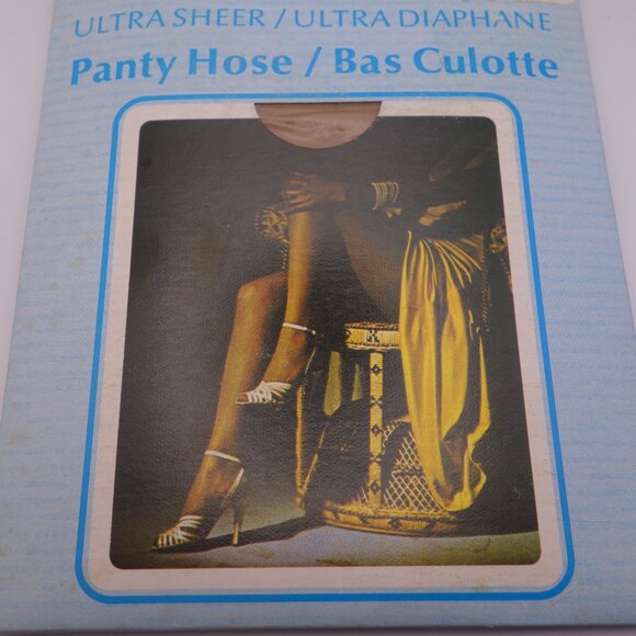 Vintage Prestige Ultra Sheer Made in Italy 100% Nylon 15 DEN Mustard Panty Hose - Picture 2 of 8